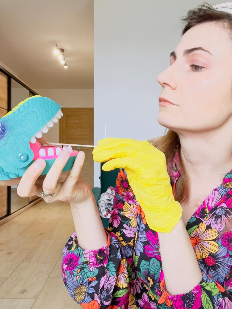 Read more about the article Jak pozycja języka wpływa na&nbsp;rozwój mowy?