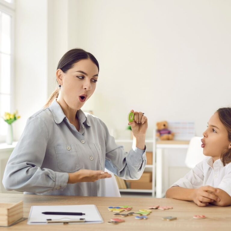 Read more about the article Kiedy skonsultować się z&nbsp;logopedą?